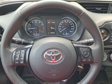Toyota Yaris III Hatchback 5d Facelifting 2017 1.5 Dual VVT-iE 111KM 2018 Toyota Yaris 1,5-Dual-VVT-iE III (2011-2019) Toyot, zdjęcie 14