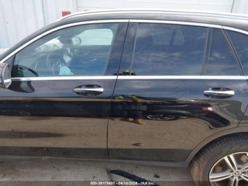 Mercedes GLC C253 2020 Mercedes-Benz GLC 2020r, 4Matic, 2.0L 2.0 Benzyna 255KM, zdjęcie 7