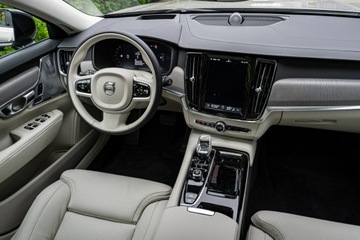 Volvo V90 II Plug-In Facelifting 2.0 T8 Plug-In Hybrid 455KM 2025 Volvo V90 Ultra Dark T8 AWD Plug-in hybrid (310 +, zdjęcie 23