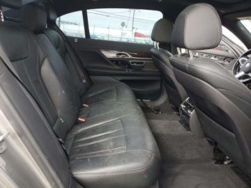 BMW Seria 7 G70 2022 BMW Seria 7 740i 2022 3.0l 3.0 Benzyna 335KM, zdjęcie 10