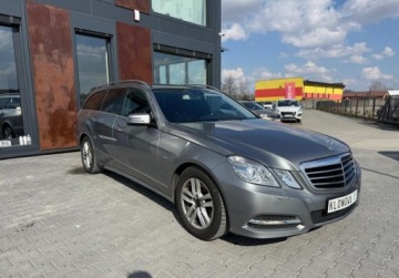 Mercedes Klasa E W212 Kombi 220 CDI BlueEFFICIENCY 170KM 2011 Mercedes-Benz Klasa E bezwypadekjedzie jak nowe z NiemiecAVANGARDE 2.1, zdjęcie 2