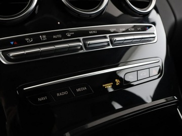 Mercedes Klasa C W205 Kabriolet Facelifting 1.5 200 184KM 2019 Mercedes C 200 FV23% mHEV automat full LED navi, zdjęcie 27