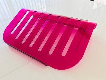 Дизайнерский ноутбук и книжная шайба