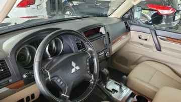 Mitsubishi Pajero IV SUV 5d 3.2 DOHC 200KM 2009 Mitsubishi Pajero Long 7foteli z polskiego salonu Automat Zadbany 200KM MO, zdjęcie 5