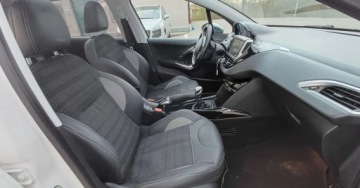 Peugeot 2008 I SUV 1.6 BlueHDi 120KM 2015 Peugeot 2008 Peugeot 2008 BlueHDi FAP 120 STOP amp START Business-Line, zdjęcie 13