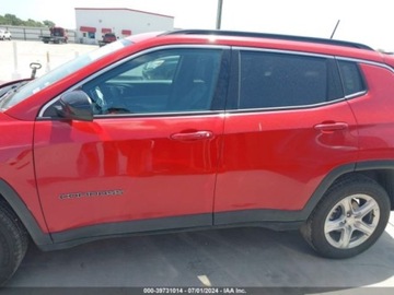 Jeep Compass II 2024 Jeep Compass 2024 Jeep Compass Latitude 4x4 2.0 Benzyna 200KM, zdjęcie 13