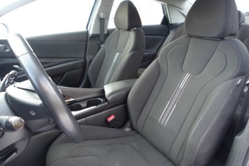 Hyundai Elantra VII Sedan 1.6 MPI 123KM 2023 Hyundai Elantra Bezwypadek Tempomat Kamera Podgrz fotel i kier. Virtua, zdjęcie 9