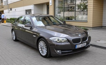 BMW Seria 5 F10-F11 Limuzyna 530d 245KM 2010 BMW Seria 5 3,0d (245KM) Automat Skory 3.0 Diesel 245KM, zdjęcie 5