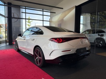 Mercedes CLA C118/X118 2025 MERCEDES-BENZ CLA 200 AMG Line Sedan 1.5 (163KM) 2025, zdjęcie 1