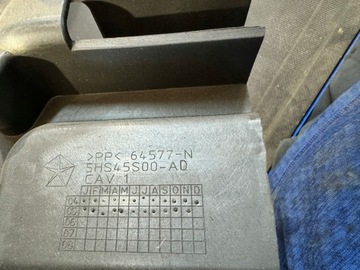 JEEP COMMANDER XK KRYT SLOUPCE ZÁSLEPKA PLAST