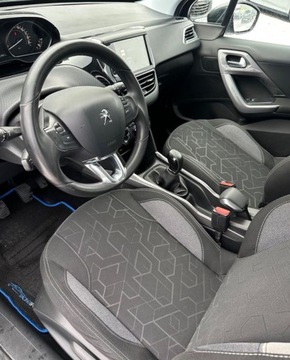 Peugeot 2008 I SUV Facelifting 1.2 PureTech 82KM 2019 Peugeot 2008 Niemcy,Klima,Kamera 1.2 Benzyna 83KM, zdjęcie 5