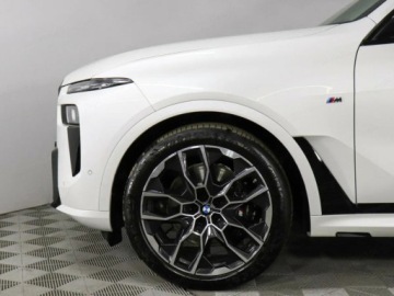 BMW X7 SUV Facelifting 3.0 40d 352KM 2025 xDrive40d Sport Suv 3.0 (352KM) 2025, zdjęcie 15