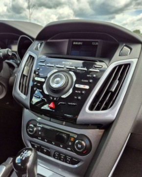 Ford Focus III Kombi 1.0 EcoBoost 100KM 2012 Ford Focus 1,0 101 KM Titanium Bezwypadkowy Nowy Rozrzad Benzyna, zdjęcie 18