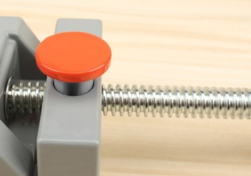 Тиски для моделировочного станка 70 мм.