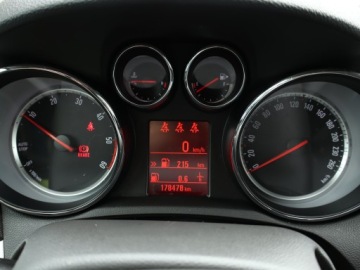 Opel Mokka I SUV 1.7 CDTI ECOTEC 130KM 2012 Opel Mokka 1.7 CDTI, 4X4, Klima, Tempomat, zdjęcie 10