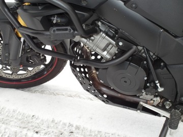Крышка двигателя Suzuki V-Strom 1000 - защитные дуги Givi/Kappa