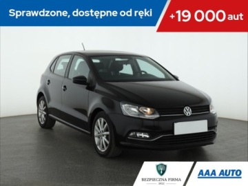 Volkswagen Polo V Hatchback 3d Facelifting 1.2 TSI BlueMotion Technology 90KM 2017 VW Polo 1.2 TSI, Salon Polska, Klima, Tempomat