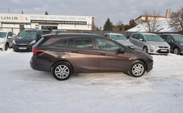 Opel Astra K Sports Tourer 1.4 Turbo 150KM 2016 Opel Astra 1.4 Benzyna AUTOMAT Nawigacja Radar ACC Cz. Parkowania 1.4, zdjęcie 4