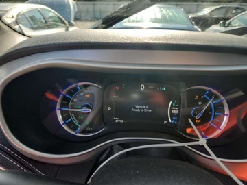 Chrysler Pacifica II 2023 Chrysler Pacifica Hybrid Touring L 2023 3.6l 3.6 Hybryda 260KM, zdjęcie 9