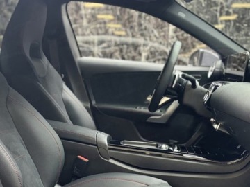 Mercedes Klasa A W177/V177 Hatchback Facelifting 2.0 220 190KM 2025 220 4-Matic AMG Line 2.0 (190 KM)| Pakiet parkowania z kamerą 360°, zdjęcie 4