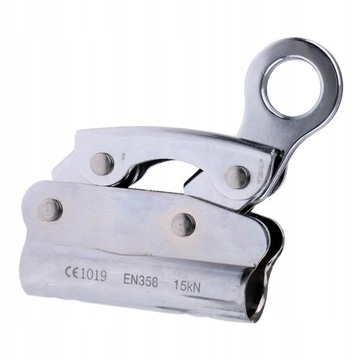 Альпинизм по веревке для защиты от падения