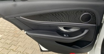 Mercedes Klasa E W213 Limuzyna Facelifting 2.0 E220d 194KM 2022 Mercedes-Benz Klasa E SalonPL AMG Night LED Kamera 360 Keyless Ambiente AS, zdjęcie 17