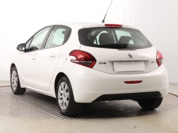 Peugeot 208 I Hatchback 5d Facelifting 1.2 PureTech 82KM 2017 Peugeot 208 1.2 PureTech, Salon Polska, zdjęcie 3