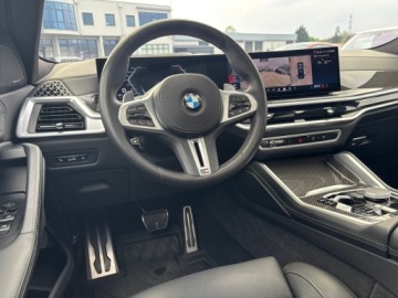 BMW X6 G06 M SUV 4.4 M50i 530KM 2023 BMW X6 M60i xDrive,M-PRO,dociągi,Sport wydech,22,P, zdjęcie 36