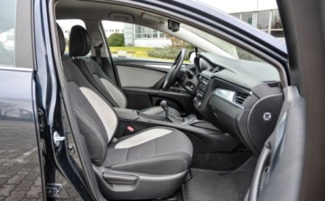 Toyota Avensis III Sedan Facelifting 2015 2.0 D-4D 143KM 2016 Toyota Avensis 2,0d Lift 2016 r. 2.0 Diesel 143KM, zdjęcie 10