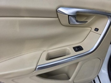 Volvo S60 II Sedan Facelifting 2.0 T5 DRIVE-E 245KM 2015 VOLVO S60 II Premium Plus T5, 2.0l benzyna 245KM Dokumentacja pochodzenia, zdjęcie 20