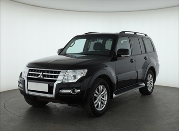Mitsubishi Pajero IV SUV 5d 3.2 DOHC 200KM 2015 Mitsubishi Pajero 3.2 DI-D, Salon Polska, 197 KM, zdjęcie 1