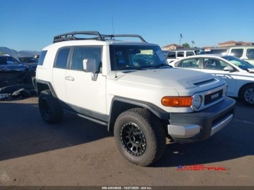 Toyota FJ Cruiser 2013
