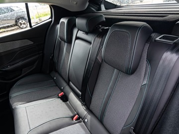 Peugeot 408 2025 Od ręki - Allure e-DCS 1.2 mHEV 145KM / Pakiet Zimowy, zdjęcie 14