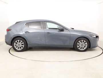 Mazda 3 IV Hatchback 2.0 Skyactiv-G 122KM 2019 Mazda 3 2.0 Skyactiv-G, Salon Polska, Serwis ASO, zdjęcie 5