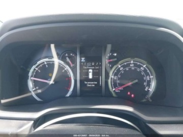 Toyota 2024 Toyota 4-Runner 2024r., 4x4, 4.0L 4.0 Benzyna 270KM, zdjęcie 10