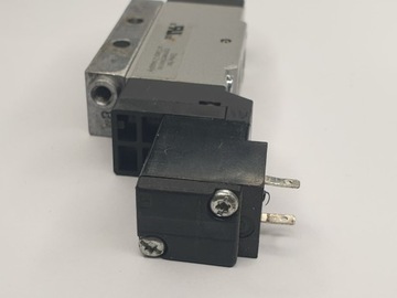 распределитель / клапан / электромагнитный клапан FESTO MEH-5/2-1/8-B 173127 DC 24V катушка