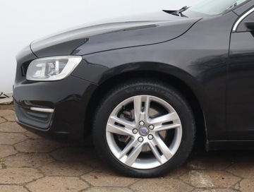 Volvo V60 I Kombi Facelifting 2.0 D4 DRIVE-E 190KM 2016 Volvo V60 D4 2.0, Salon Polska, Serwis ASO, zdjęcie 12