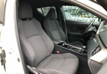 Toyota C-HR I Crossover 1.8 Hybrid 122KM 2018 Toyota C-HR CHR 1.8 Hybrid Prestige Kamera cofania Toyota Mikolajczak, zdjęcie 5