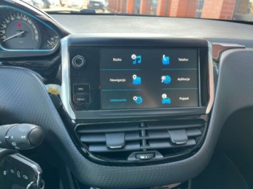 Peugeot 2008 I SUV Facelifting 1.2 PureTech 110KM 2019 Peugeot 2008 1.2 benzyna 110 KM automat kamera zarej w PL mozliwa zam, zdjęcie 11