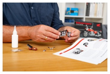 HONDA CB 750 Модель мотоцикла для сборки 1:24 Набор аксессуаров, гаджеты CBR