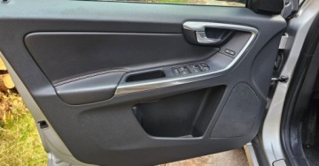 Volvo XC60 I SUV Facelifting 2.0 D3 DRIVE-E 150KM 2016 Volvo XC 60 2016R Stan bardzo dobry , wymieniony rozrzad , pelna dokumenta, zdjęcie 12