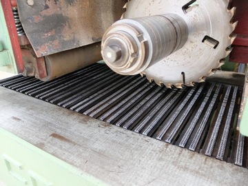 Гусеничная многопильная машина Cosmec 400 6/23