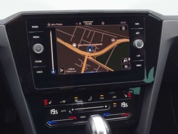 Volkswagen Passat B8 Variant Facelifting 2.0 TDI SCR 150KM 2021 Volkswagen Passat Variant Faktura VAT Hak Navi Grzane fotele 2.0 Diesel, zdjęcie 15