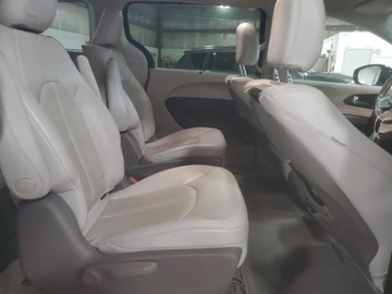 Chrysler Pacifica II 2021 Chrysler Pacifica Touring L 2021 3.6l 3.6 Hybryda 260KM, zdjęcie 10