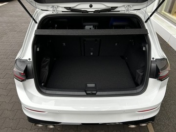 Volkswagen Golf VIII R Facelifting 2.0 TSI 333KM 2025 Volkswagen Golf R 2.0 TSI 4MOTION 333 KM DSG, zdjęcie 26