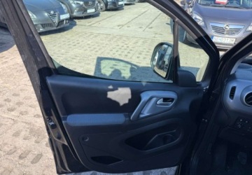 Citroen Berlingo II Combi 1.6 VTI 120KM 2010 Citroen Berlingo Citroen Berlingo 1.6 Benzyna 120KM, zdjęcie 9