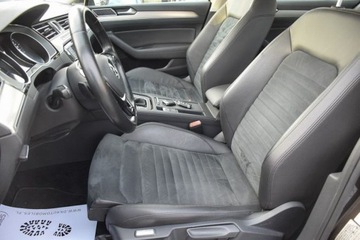 Volkswagen Passat B8 Limousine 1.8 TSI BlueMotion Technology 180KM 2016 Volkswagen Passat 1.8TSI 180KM HIGHLINE LED Navi Kamera Gwarancja 12m-cy A, zdjęcie 19