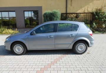 Opel Astra H Hatchback 5d 1.7 CDTI ECOTEC 100KM 2005 Opel Astra Opel Astra H 1.7 Diesel 100KM, zdjęcie 7