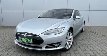 Tesla Model S Darmowe ladowanie na Supercharge...