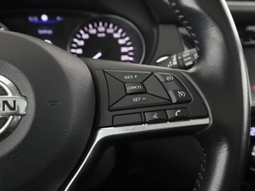 Nissan Qashqai II Crossover Facelifting 1.3DIG-T 140KM 2019 Nissan Qashqai klima auto navi kamera i czujniki, zdjęcie 27